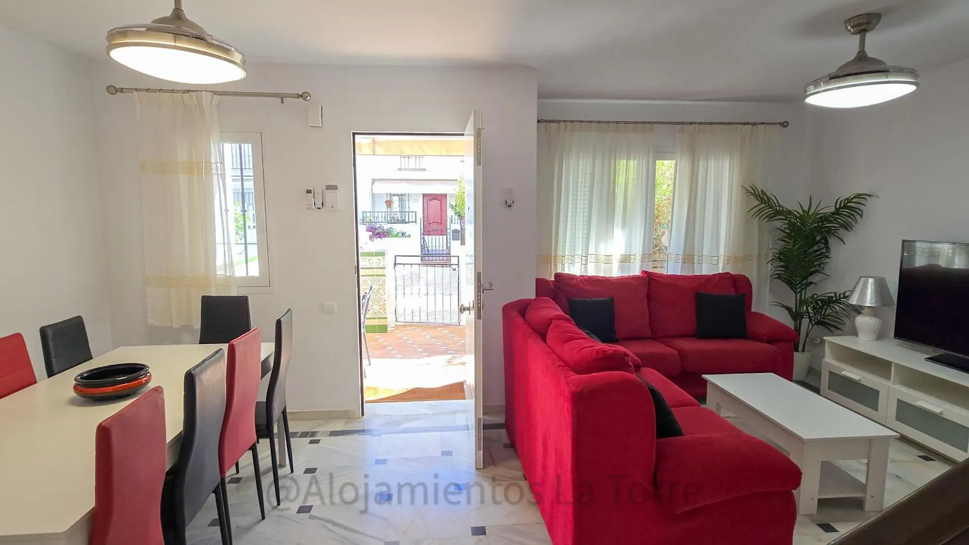 Holiday home Casa Familiar Pueblo Rocio - Alojamientos La Torre Torre Del Mar